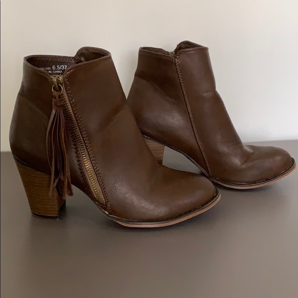 Brown ankle boots